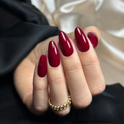 576 Scarlet Lip gel polish