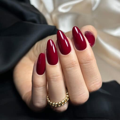 576 Scarlet Lip gel polish