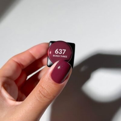 637 Bordi Three gel polish
